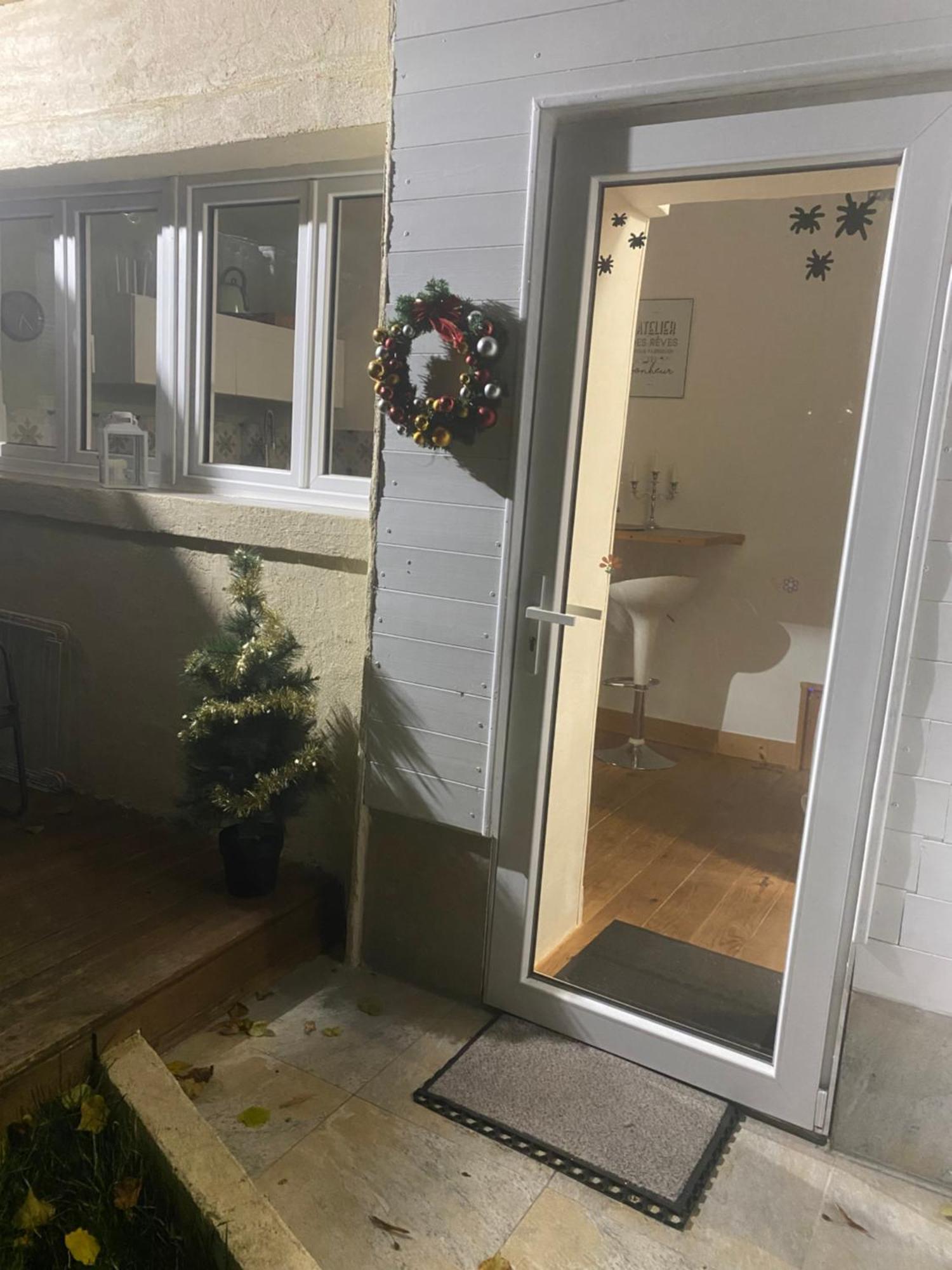 Dependance De Charme - Tiny House Apartment Колмар Екстериор снимка